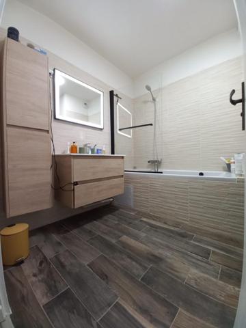 BEL APPARTEMENT 3 PIECES DE 68 M² SAIN ET PROPRE