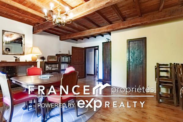 Deux maisons T4 et T3 + grange