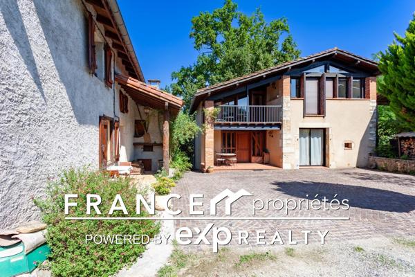 Deux maisons T4 et T3 + grange