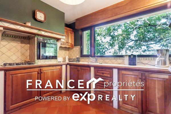 Deux maisons T4 et T3 + grange