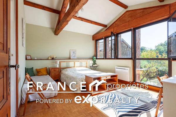 Deux maisons T4 et T3 + grange