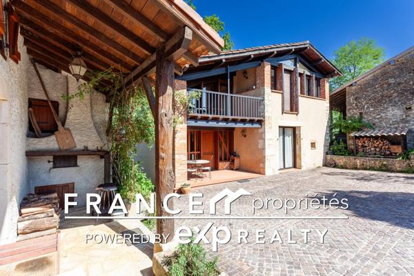 Deux maisons T4 et T3 + grange