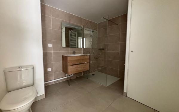 Appartement à vendre    2 pièces • 50 m2 Nîmes