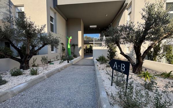 Appartement à vendre    2 pièces • 50 m2 Nîmes