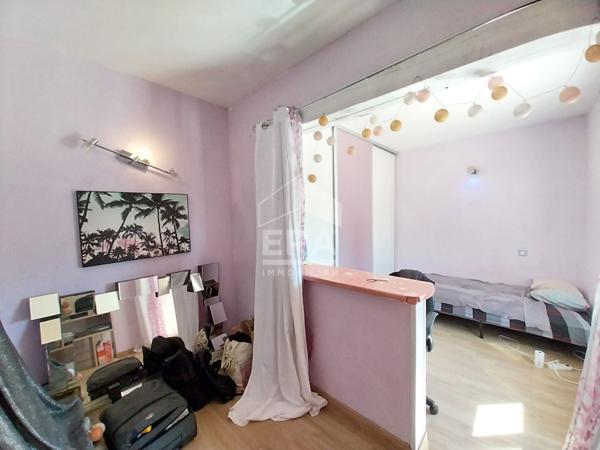 Maison T5 à vendre - CHITENAY - Beaux volumes entièrement rénovés, 2 Chbs, salle bien-être avec SPA (poss. 3ème Chb), dép./Grand garage.