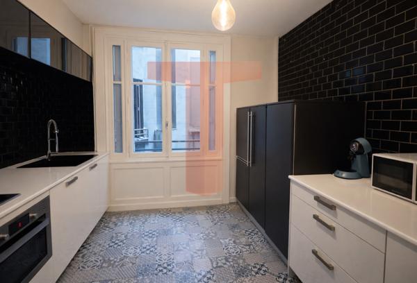 Saint-Étienne (42000) Très bel appartement rénové T2 de 61,11m² rue Michelet hyper centre