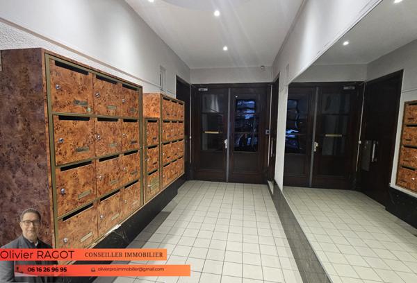 Saint-Étienne (42000) Très bel appartement rénové T2 de 61,11m² rue Michelet hyper centre