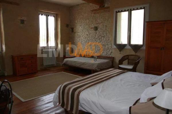 Gîte et chambres d'hôtes 750 m2 + dépendances