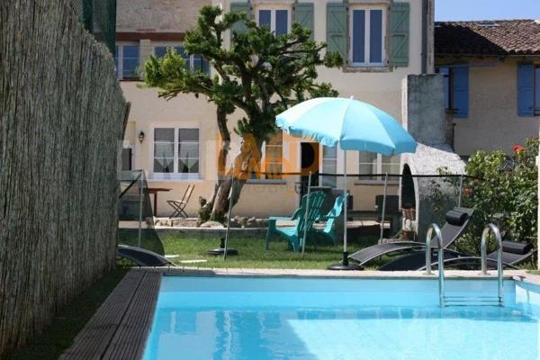 Gîte et chambres d'hôtes 750 m2 + dépendances