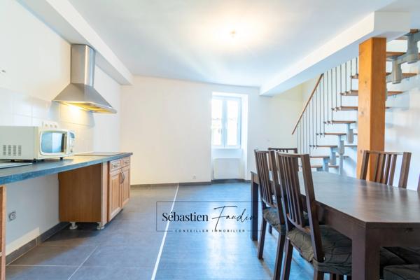 Appartement à vendre 3 pièces SOLLIES TOUCAS (83) - T3 de 56 m² - Duplex - Dernier étage - Proche commerces - Stationnement facile