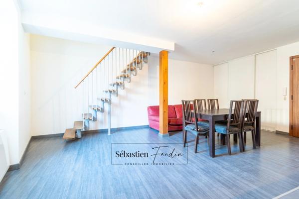 Appartement à vendre 3 pièces SOLLIES TOUCAS (83) - T3 de 56 m² - Duplex - Dernier étage - Proche commerces - Stationnement facile