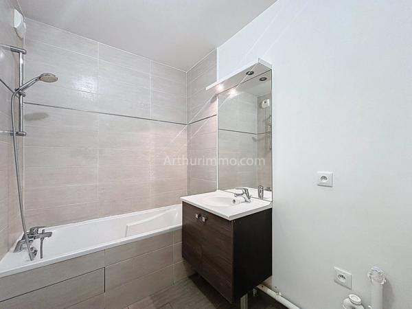 Vente                                                      Appartement
                        
                     3 pièces                      58 m2                     à Limeil-Brévannes