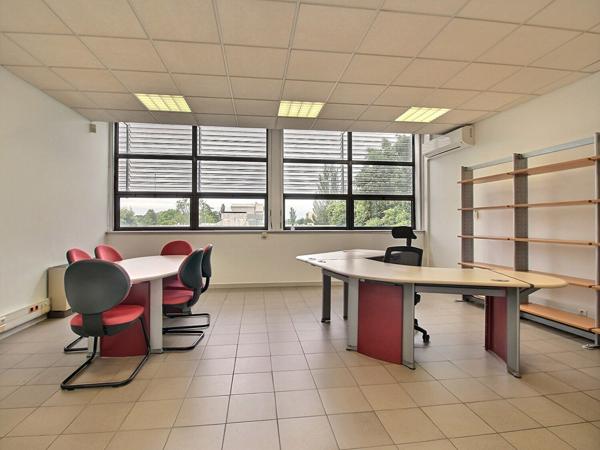 Bureaux à vendre à Avignon - 273,39 m² - Réf. 6176