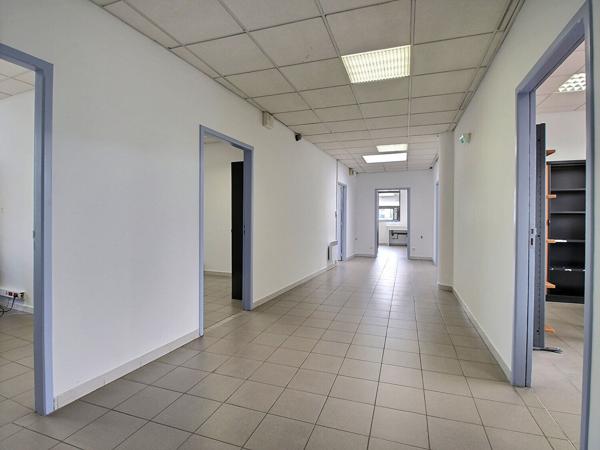 Bureaux à vendre à Avignon - 273,39 m² - Réf. 6176