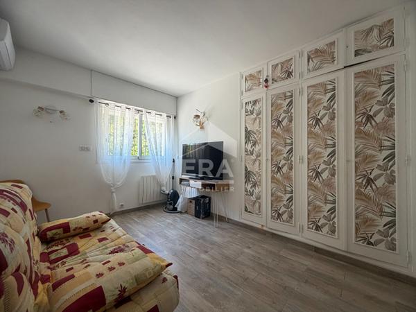 Haut de villa 4 pièces avec piscine et entrée indépendante - Les Caillades