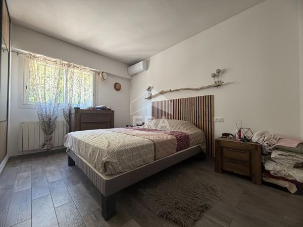 Haut de villa 4 pièces avec piscine et entrée indépendante - Les Caillades