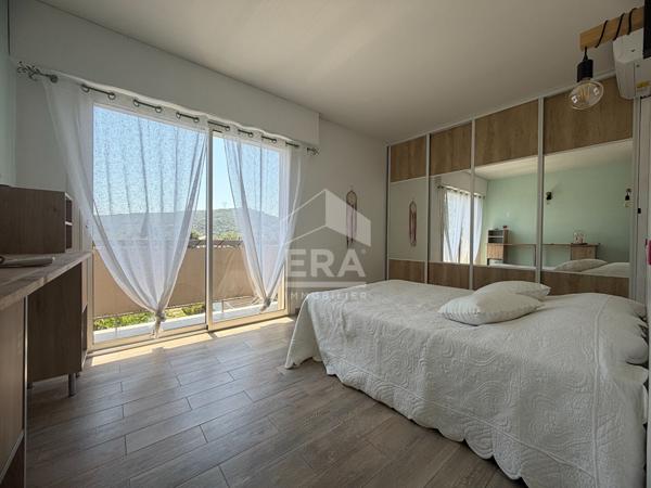 Haut de villa 4 pièces avec piscine et entrée indépendante - Les Caillades
