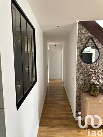 Maison à vendre 8 pièces 127 m² Saint-Germain-Laval