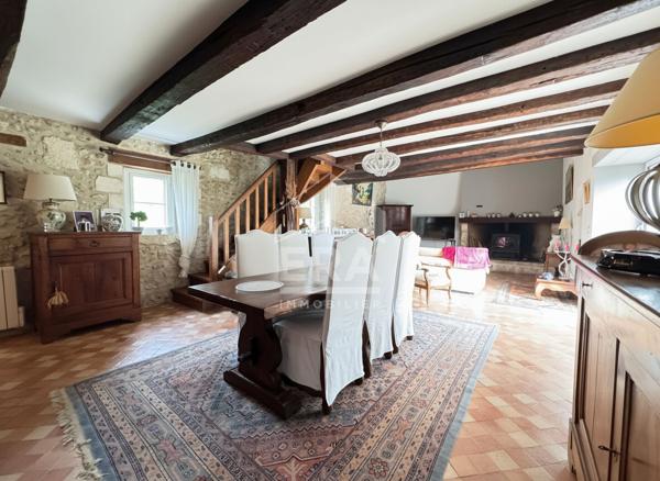 A VENDRE MAISON ANCIENNE DE TYPE 4 AVECDEPENDANCES ET 14.507M² DE TERRAIN