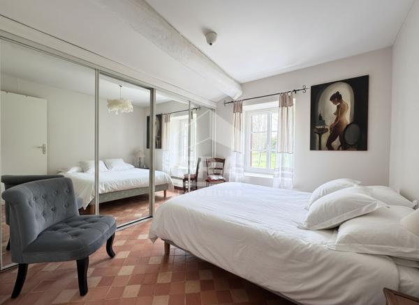 A VENDRE MAISON ANCIENNE DE TYPE 4 AVECDEPENDANCES ET 14.507M² DE TERRAIN