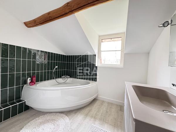 A VENDRE MAISON ANCIENNE DE TYPE 4 AVECDEPENDANCES ET 14.507M² DE TERRAIN