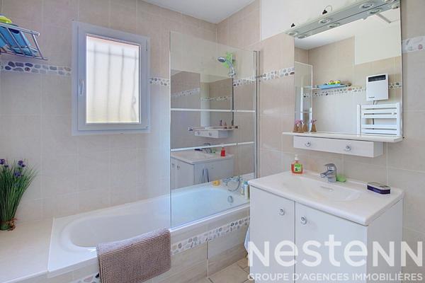 A VENDRE FLAYOSC Maison 3 chambres PISCINE GARAGE sur terrain de 1200 m² clos