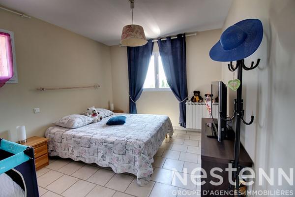 A VENDRE FLAYOSC Maison 3 chambres PISCINE GARAGE sur terrain de 1200 m² clos