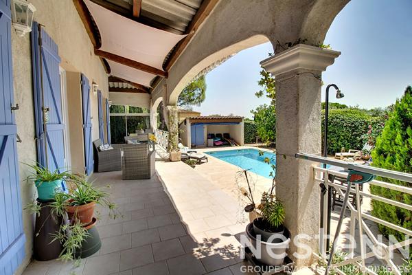 A VENDRE FLAYOSC Maison 3 chambres PISCINE GARAGE sur terrain de 1200 m² clos