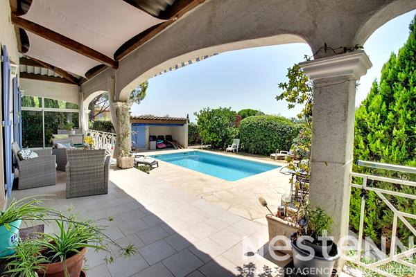 A VENDRE FLAYOSC Maison 3 chambres PISCINE GARAGE sur terrain de 1200 m² clos