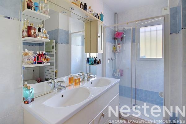 A VENDRE FLAYOSC Maison 3 chambres PISCINE GARAGE sur terrain de 1200 m² clos