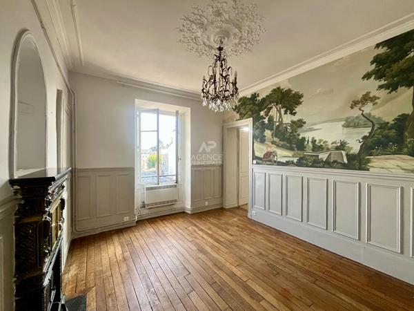 «Versailles Quartier Notre-Dame » Bel appartement familial de 105,77 m², 4 chambres, Charme de l'ancien § Loyer 2 500 €/mois charges comprises **  - Référence  28341