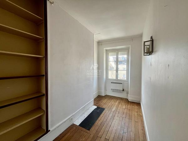 «Versailles Quartier Notre-Dame » Bel appartement familial de 105,77 m², 4 chambres, Charme de l'ancien § Loyer 2 500 €/mois charges comprises **  - Référence  28341