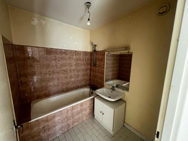 APPARTEMENT T2 de 44m² - BALCON - CAVE - PARKING