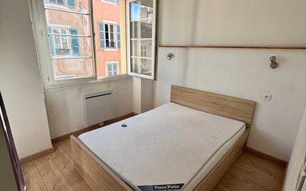 Appartement à vendre    2 pièces • 33 m2 Pau