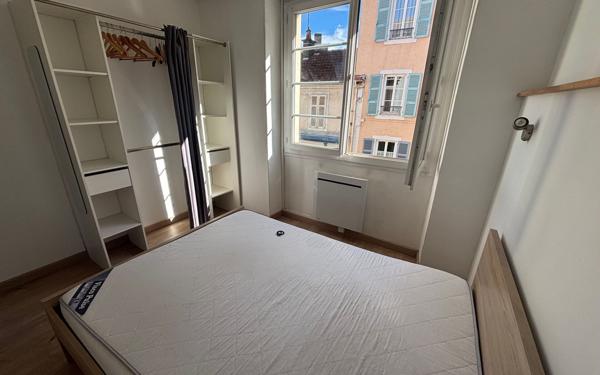 Appartement à vendre    2 pièces • 33 m2 Pau