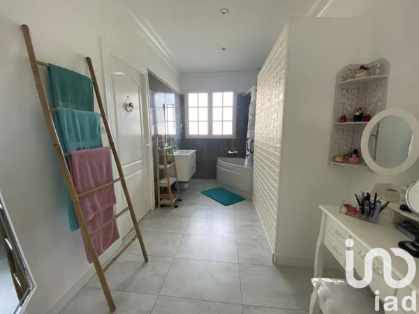 Maison à vendre 7 pièces 283 m² Les Achards
