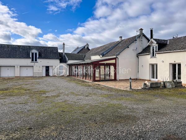 CORPS DE FERME AVEC HANGARS  ET PATURE

Amoureux de la nature, d'espace et de grands projets, cet ensemble immobilier est idéal  :  ce corps de ferme a un très gros potentiel, idéalement pour une activité équestre, artisanale ou projet familial en pleine nature ...

A proximité immédiate de l'autoroute A26, cette propriété dispose d'une maison principale de plain pied , de nombreuses dépendances, de deux  hangars, petite écurie et pâture, le tout sur presque 7000 m2 !

LA MAISON D'HABITATION  offre de beaux volumes  avec une pièce de vie de plus de 60 m2 avec insert bois, propice aux moments de convivialité,  , trois belles chambres de minimum 15 m2 chacune , une cuisine aménagée, une véranda exposée plein SUD permettant de profiter de la vue sur la cour, une salle de bain mixte, deux autres pièces pouvant faire office de bureau, chambre ou cellier, ainsi qu'une lingerie.

L'étage de 200 m2 est entièrement aménageable et permettrait ainsi de doubler la surface habitable, soit plus de 400 m2 au final !

L'EXTERIEUR : entièrement clos, avec une grande cour centrale, et accessible par trois entrées différentes (dont la principale avec portail motorisé ),  vous offre de multiples perspectives.
Vous y trouverez  : 

double garage avec portes manuelles, 
atelier,
ancienne étable ( environ 60 m2),
un hangar de 400 m2 avec petit espace mezzanine,
ancienne salle de traite,
cave extérieure,
un verger,
un hangar avec un box cheval et petit paddock et accès direct sur une PATURE de 2300 m2

Menuiseries bois double vitrage, chauffage au fuel, insert bois de 2019, assainissement individuel, rafraichissement à prévoir ...

Cet ensemble  s’adresse aussi bien aux passionnés d’équitation, qu’aux porteurs de projets nécessitant de grands volumes de stockage ou d’activité.

CONTACTEZ MOI POUR UNE VISITE
