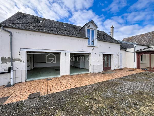 CORPS DE FERME AVEC HANGARS  ET PATURE

Amoureux de la nature, d'espace et de grands projets, cet ensemble immobilier est idéal  :  ce corps de ferme a un très gros potentiel, idéalement pour une activité équestre, artisanale ou projet familial en pleine nature ...

A proximité immédiate de l'autoroute A26, cette propriété dispose d'une maison principale de plain pied , de nombreuses dépendances, de deux  hangars, petite écurie et pâture, le tout sur presque 7000 m2 !

LA MAISON D'HABITATION  offre de beaux volumes  avec une pièce de vie de plus de 60 m2 avec insert bois, propice aux moments de convivialité,  , trois belles chambres de minimum 15 m2 chacune , une cuisine aménagée, une véranda exposée plein SUD permettant de profiter de la vue sur la cour, une salle de bain mixte, deux autres pièces pouvant faire office de bureau, chambre ou cellier, ainsi qu'une lingerie.

L'étage de 200 m2 est entièrement aménageable et permettrait ainsi de doubler la surface habitable, soit plus de 400 m2 au final !

L'EXTERIEUR : entièrement clos, avec une grande cour centrale, et accessible par trois entrées différentes (dont la principale avec portail motorisé ),  vous offre de multiples perspectives.
Vous y trouverez  : 

double garage avec portes manuelles, 
atelier,
ancienne étable ( environ 60 m2),
un hangar de 400 m2 avec petit espace mezzanine,
ancienne salle de traite,
cave extérieure,
un verger,
un hangar avec un box cheval et petit paddock et accès direct sur une PATURE de 2300 m2

Menuiseries bois double vitrage, chauffage au fuel, insert bois de 2019, assainissement individuel, rafraichissement à prévoir ...

Cet ensemble  s’adresse aussi bien aux passionnés d’équitation, qu’aux porteurs de projets nécessitant de grands volumes de stockage ou d’activité.

CONTACTEZ MOI POUR UNE VISITE