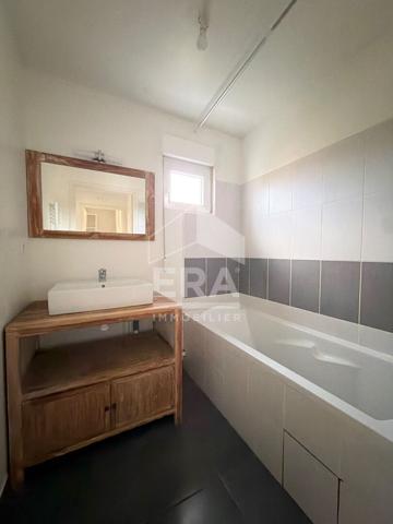 A LOUER 84120 PERTUIS QUARTIER MARIE MAURON APPARTEMENT TYPE 3 PIECES AVEC TERRASSE, GARAGE ET PLACE DE STATIONNEMENT