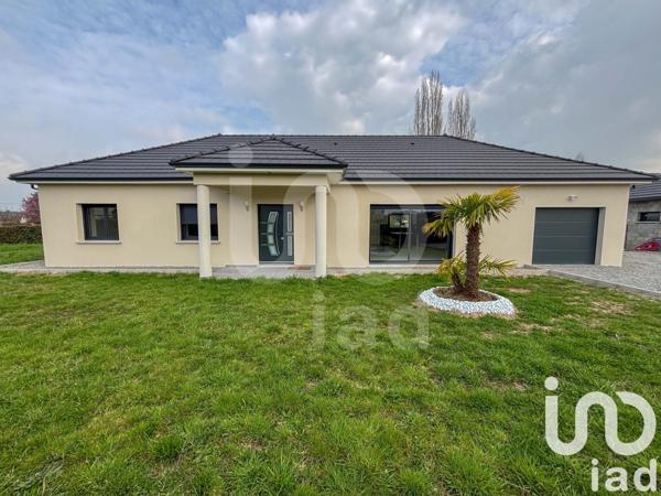 Maison 5 pièces de 131 m² à Vaux (03190)