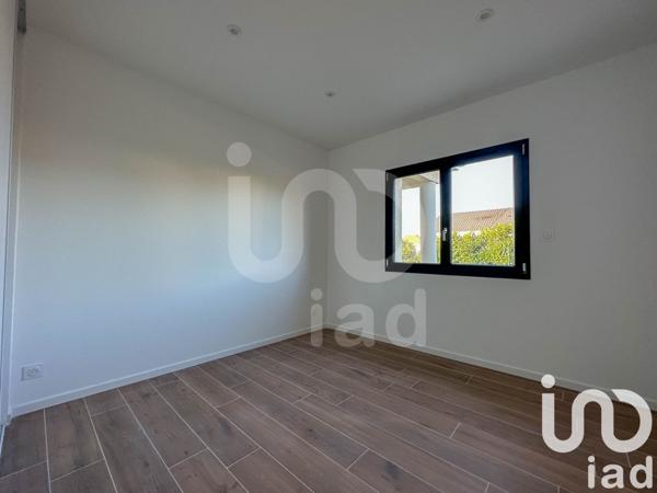 Maison 5 pièces de 131 m² à Vaux (03190)