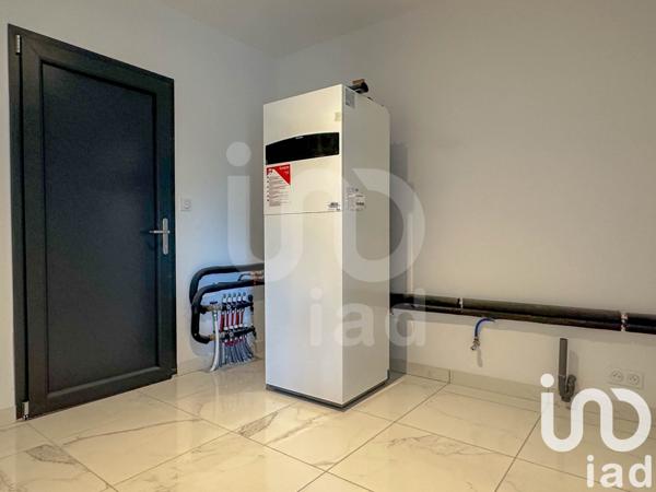 Maison 5 pièces de 131 m² à Vaux (03190)