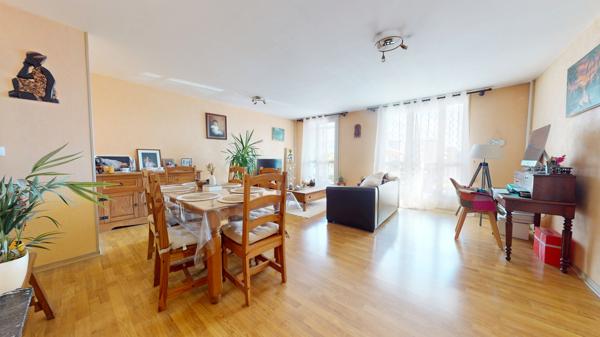 Appartement T4 avec balcon à Joué-lès-Tours