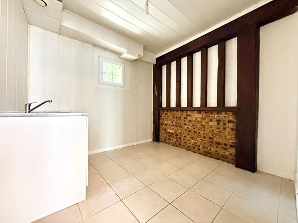 Appartement à rénover - Issou - 3 pièces - 50 m2, Issou 78440