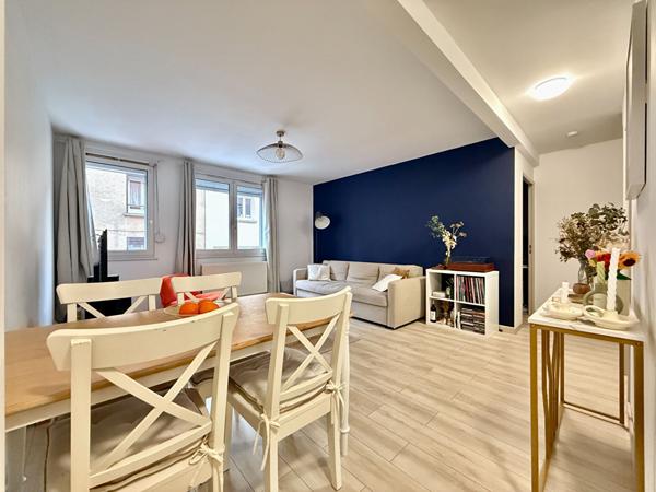 À VENDRE APPARTEMENT 3 PIÈCES AVEC PARKING