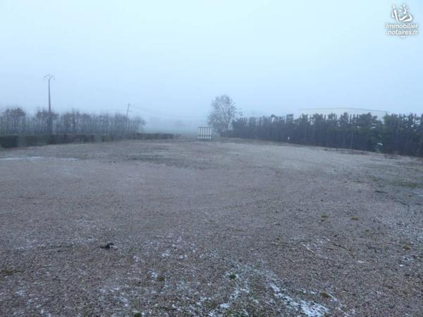 L'AIGLE - ZI - Local industriel - 887 m² - en très bon état - ATELIERS et BUREAUX - sur 4 113 m²