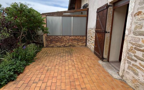 Maison à vendre    5 pièces •  Polliat