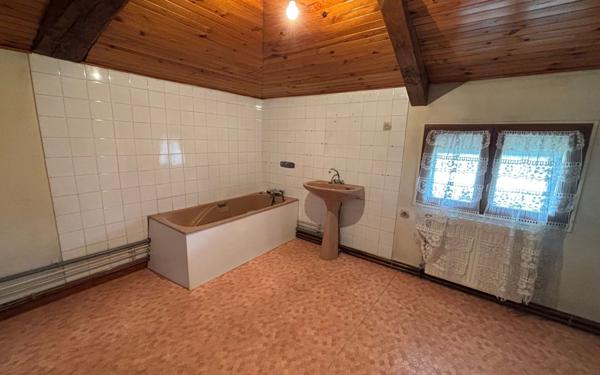 Maison à vendre    5 pièces •  Polliat