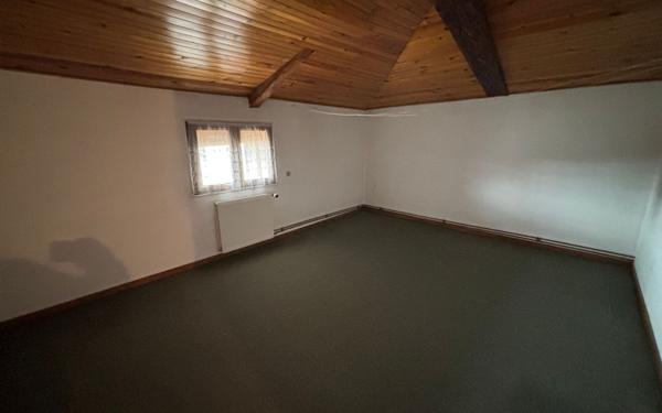 Maison à vendre    5 pièces •  Polliat