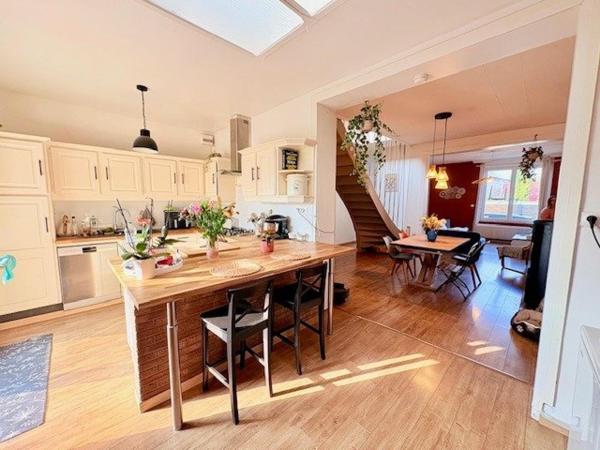 Maison semi-individuelle avec grand jardin et garage et fort potentiel – Bruay-sur-l’Escaut